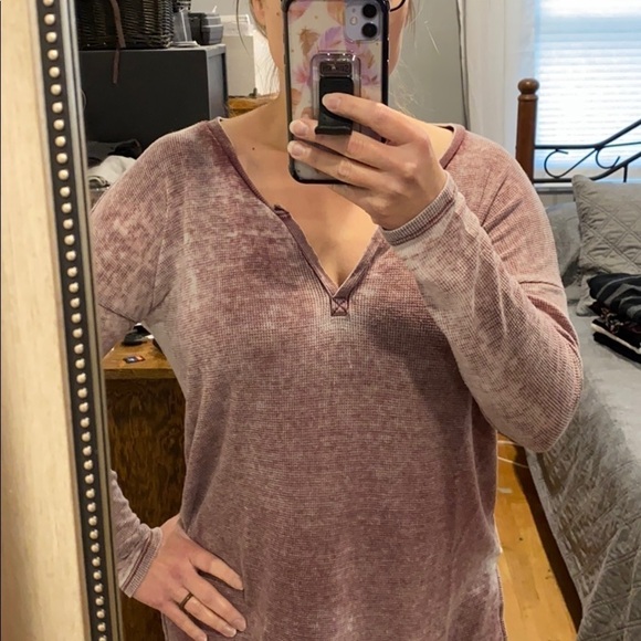 AEO Oversized Distressed Waffle Knit Henley - Picture 11 of 11